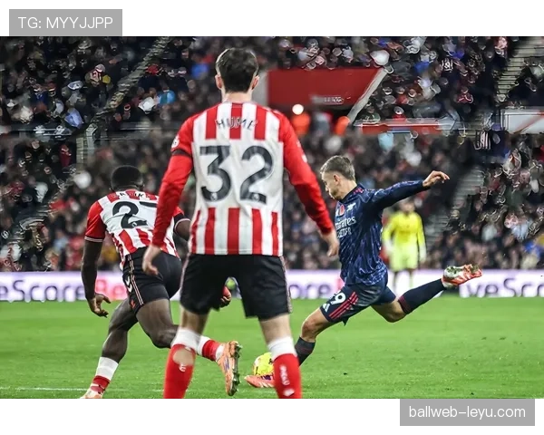 英超半程战报：豪门争冠白热化，黑马稳居前列搅动格局