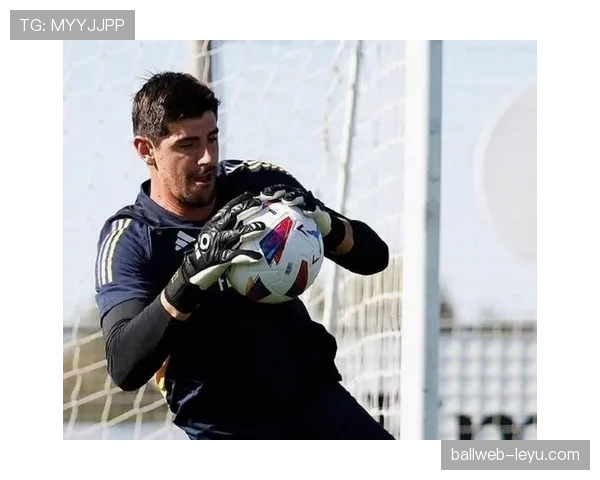 库尔图瓦创造欧冠最快零封纪录，状态持续提升备受关注