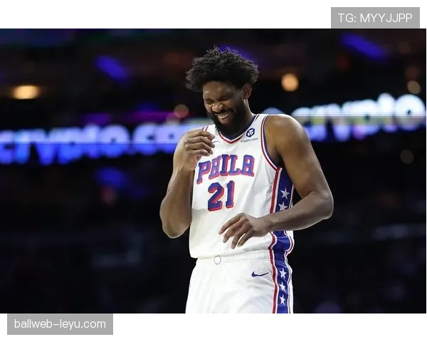 恩比德家里居然还有私人按摩师？这生活也太不像篮球人生了吧！