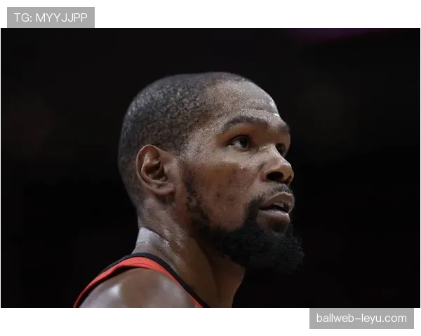 勒布朗挡拆助攻效率提升显著 拉开与杜兰特关键时刻表现差距