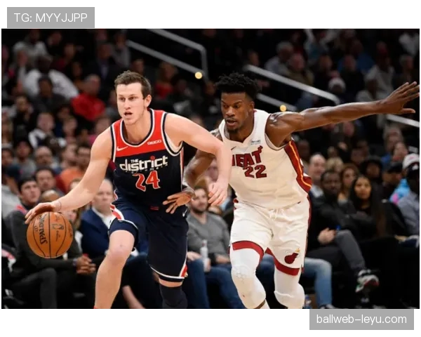 扬尼斯挡拆拉开空间效率提升明显，带动球队多点开花